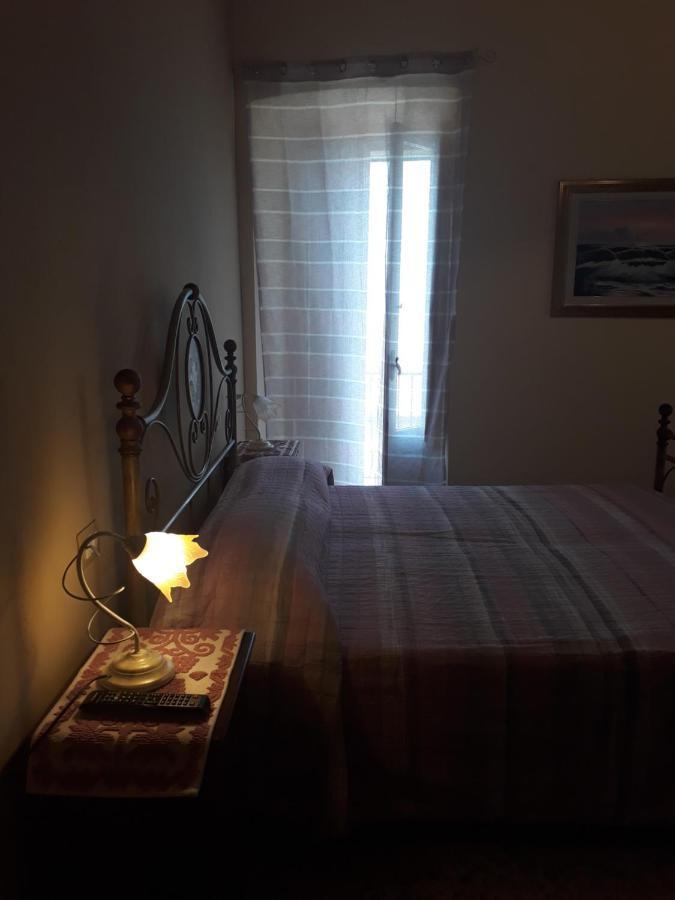 Bed and Breakfast L'Antico Faro Castelsardo Exterior foto