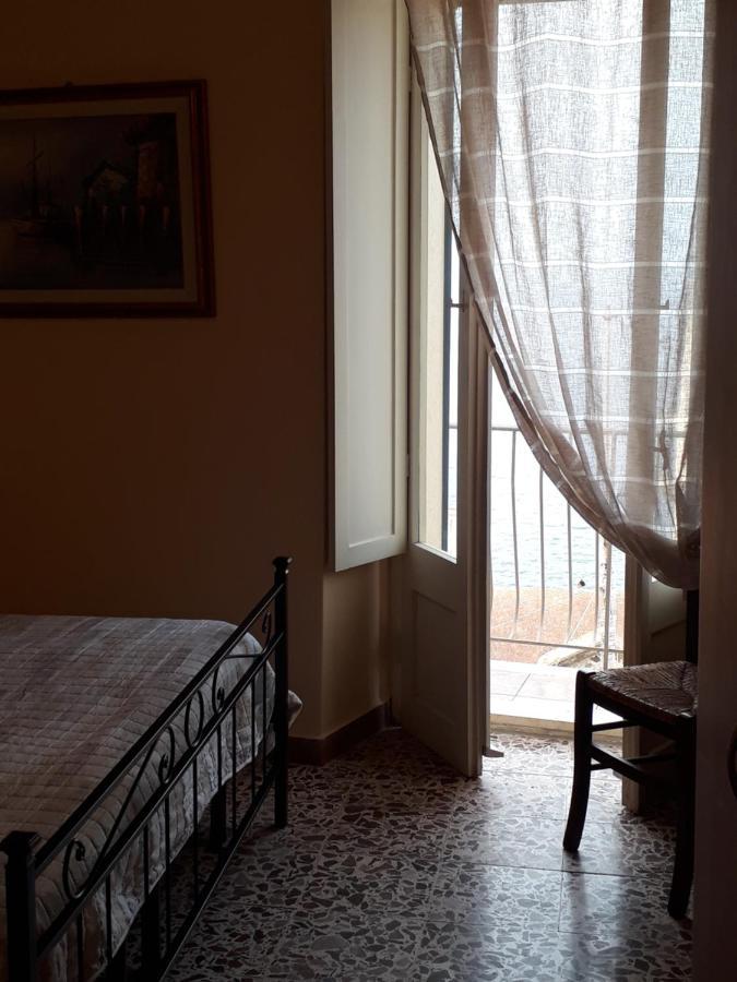Bed and Breakfast L'Antico Faro Castelsardo Exterior foto