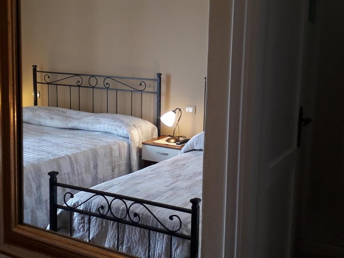 Bed and Breakfast L'Antico Faro Castelsardo Exterior foto