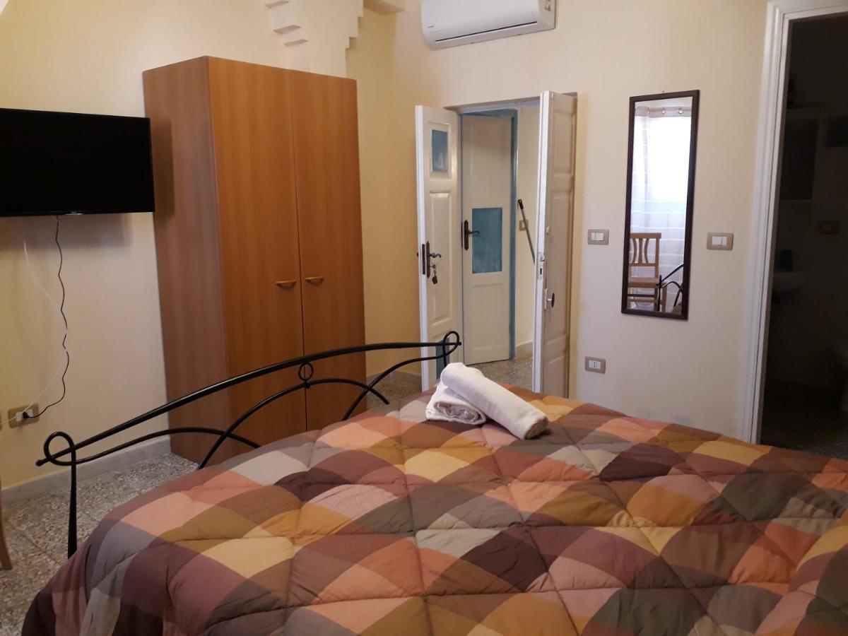 Bed and Breakfast L'Antico Faro Castelsardo Exterior foto